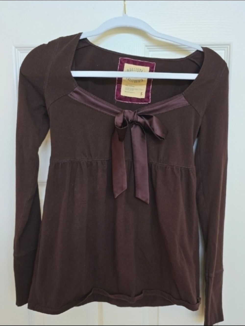 Hollister Brown Long Sleeve Top with Satin Bow - Picture 2 of 2